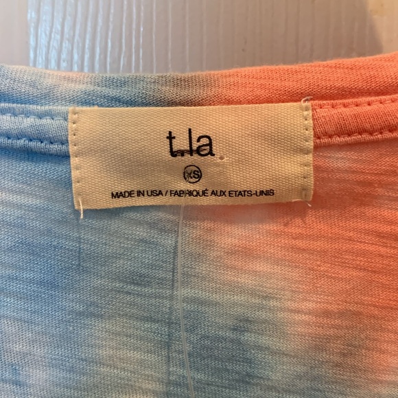 T.La V-Neck Tie Dye T-shirt - Picture 4 of 7
